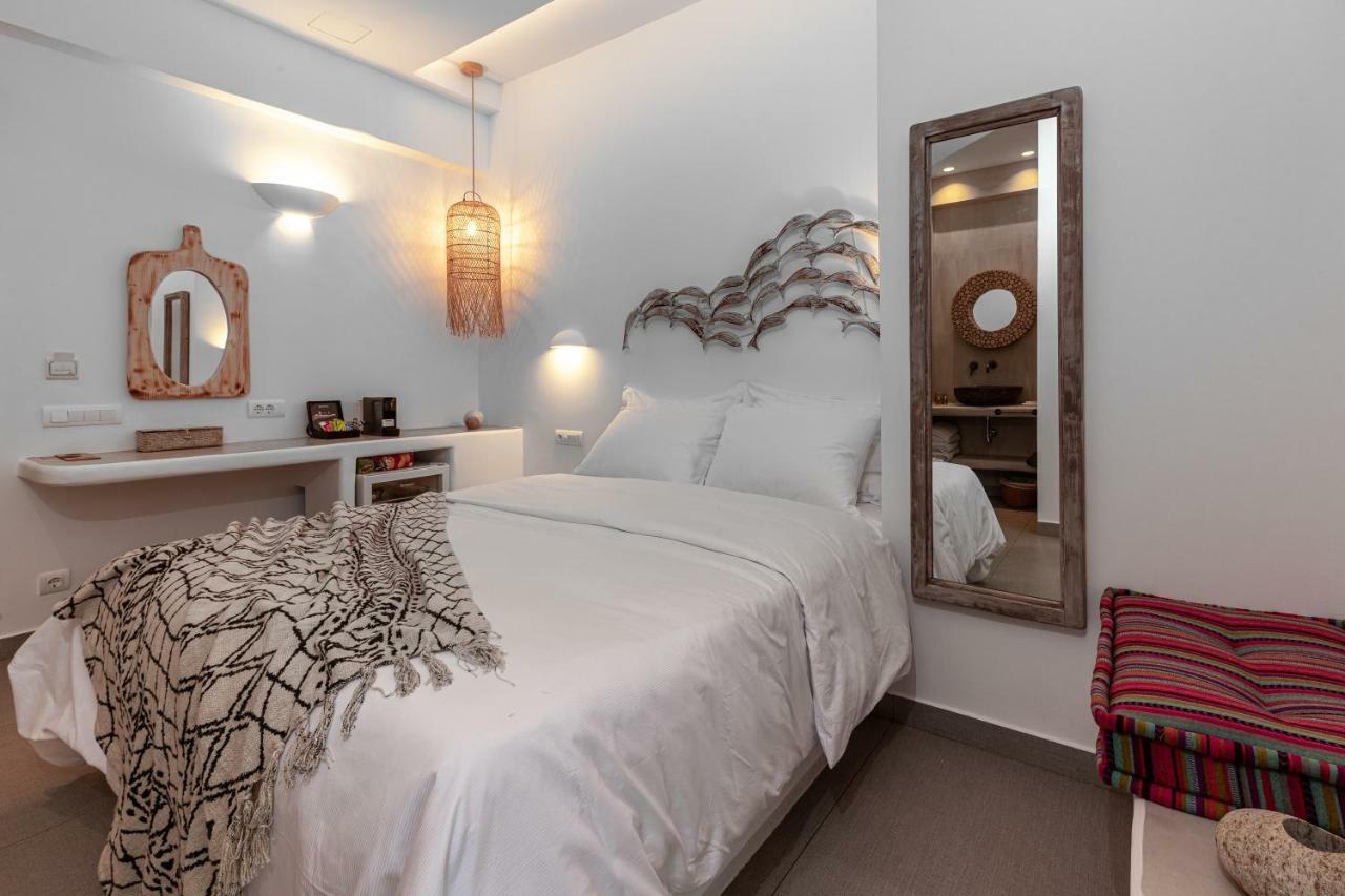 Flitterwochen-Suite mit Außen-Whirlpool und Straßenblick